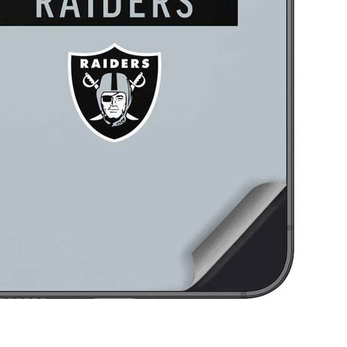 NFL Las Vegas Raiders Silver Performance Series Galaxy S25 Skin